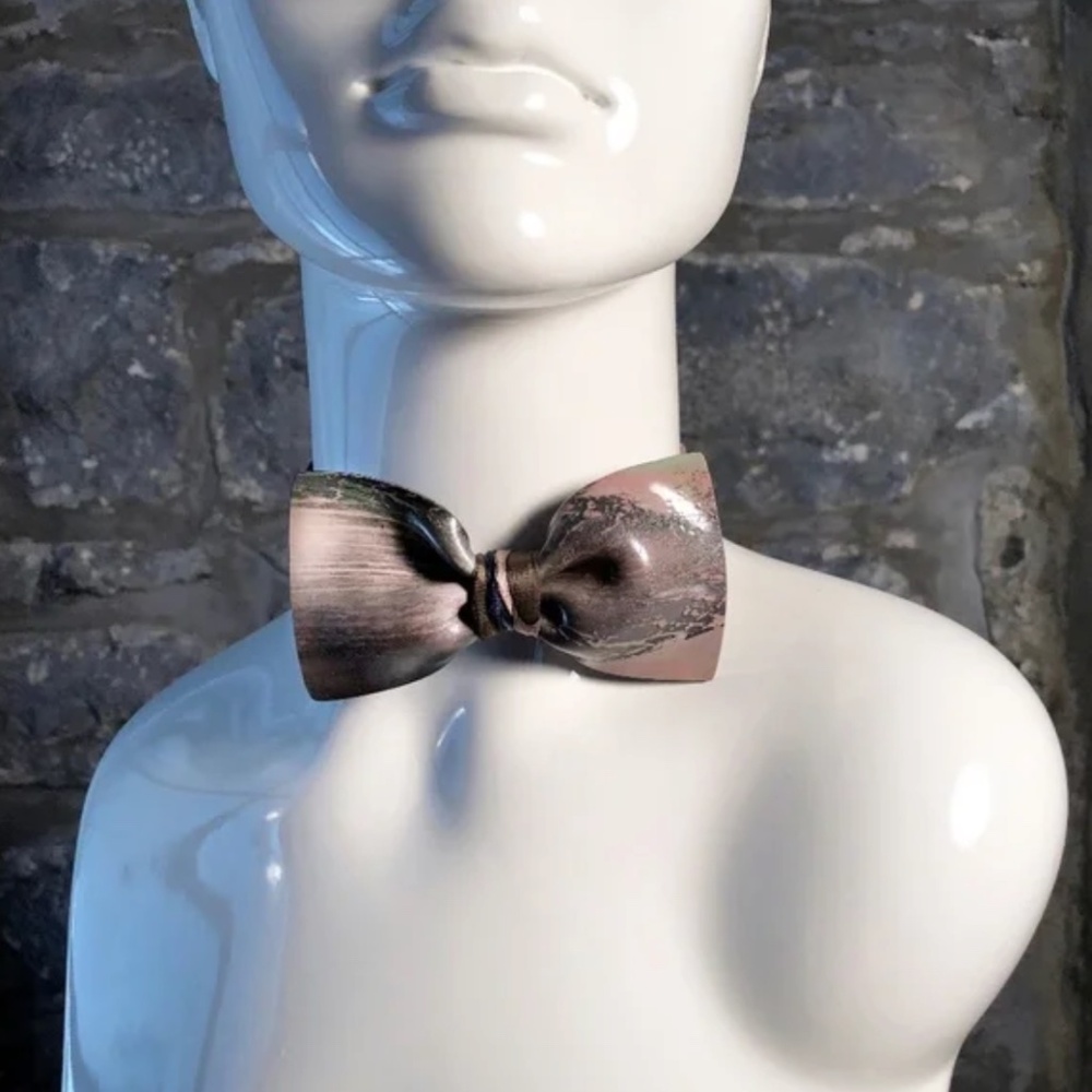 Guillotine Sculpted Bow Tie: Ingmar
